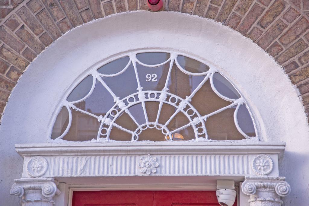 Baggot Court Townhouse Hotel Dublin Ngoại thất bức ảnh